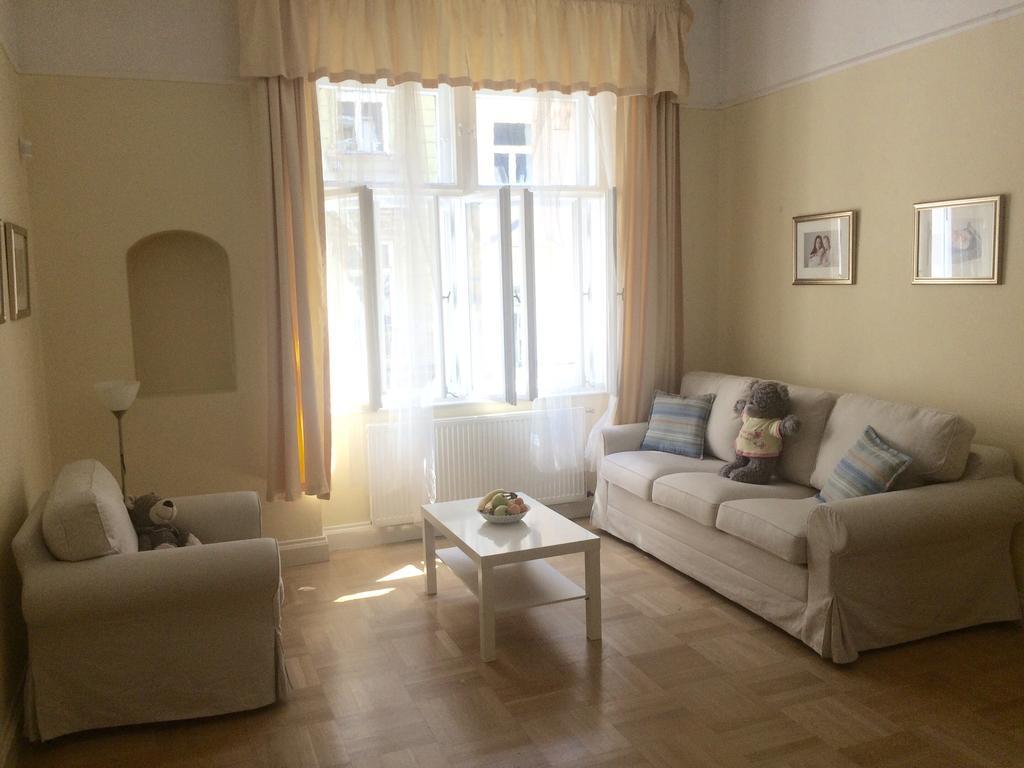 Historic Centre-Spacious Apartment Прага Екстериор снимка