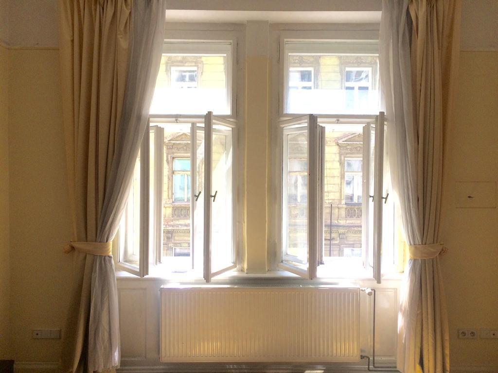 Historic Centre-Spacious Apartment Прага Екстериор снимка