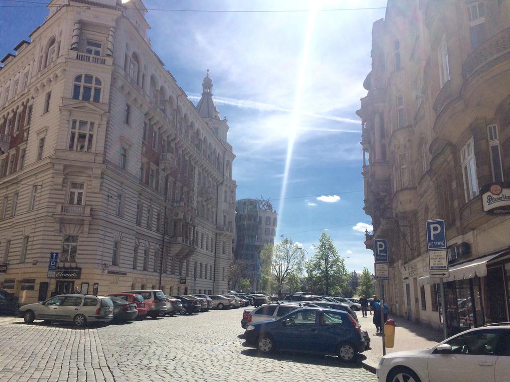 Historic Centre-Spacious Apartment Прага Екстериор снимка