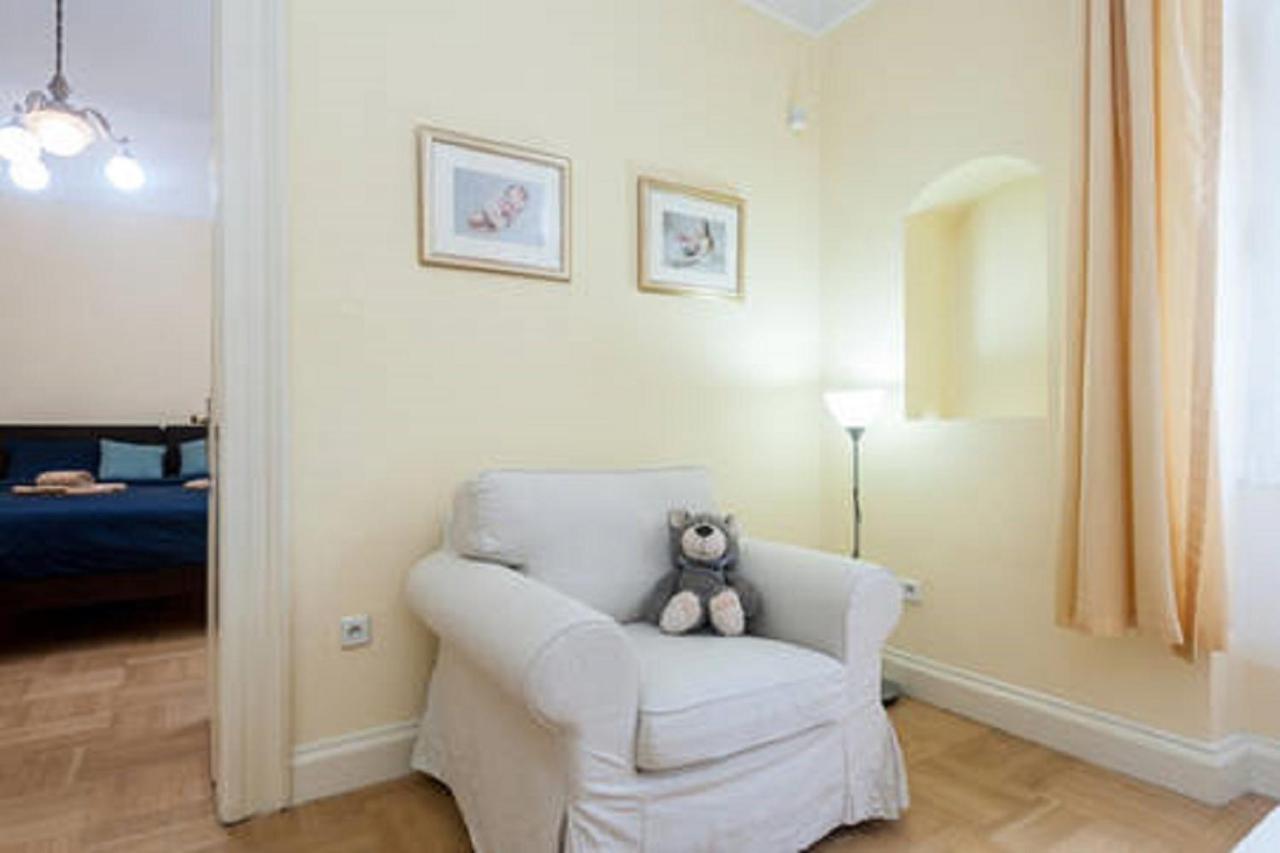 Historic Centre-Spacious Apartment Прага Екстериор снимка