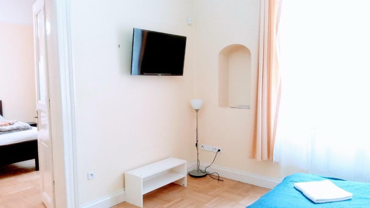 Historic Centre-Spacious Apartment Прага Екстериор снимка